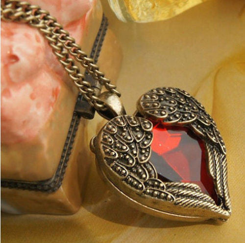 Red Rhinestone Vintage Women Peach Heart Wing Pendant Necklace Chain