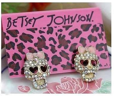 Betsey Johnson fashion head skull stud earring
